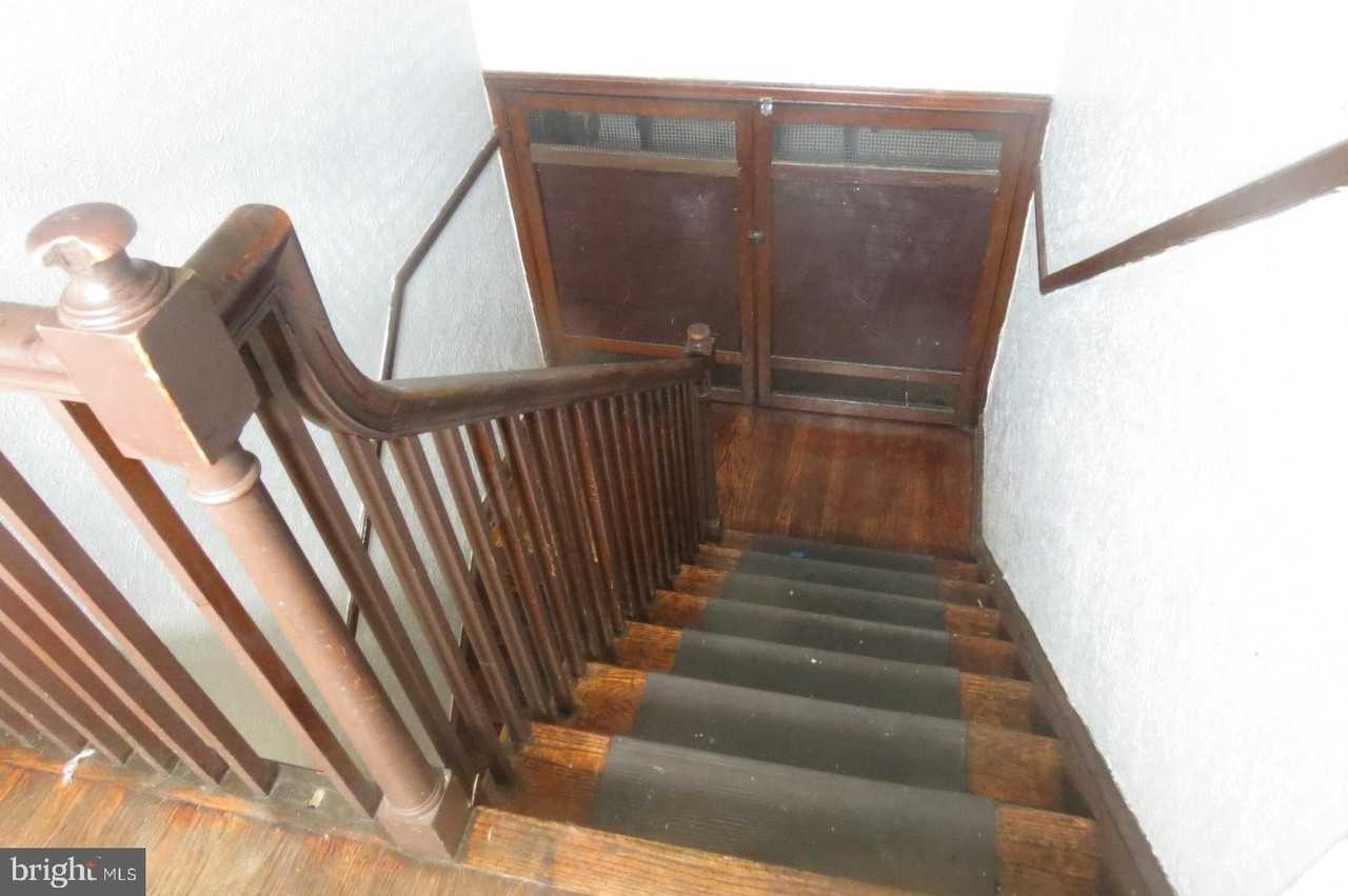 1324 Adams Street Northeast - Photo 2 of 22