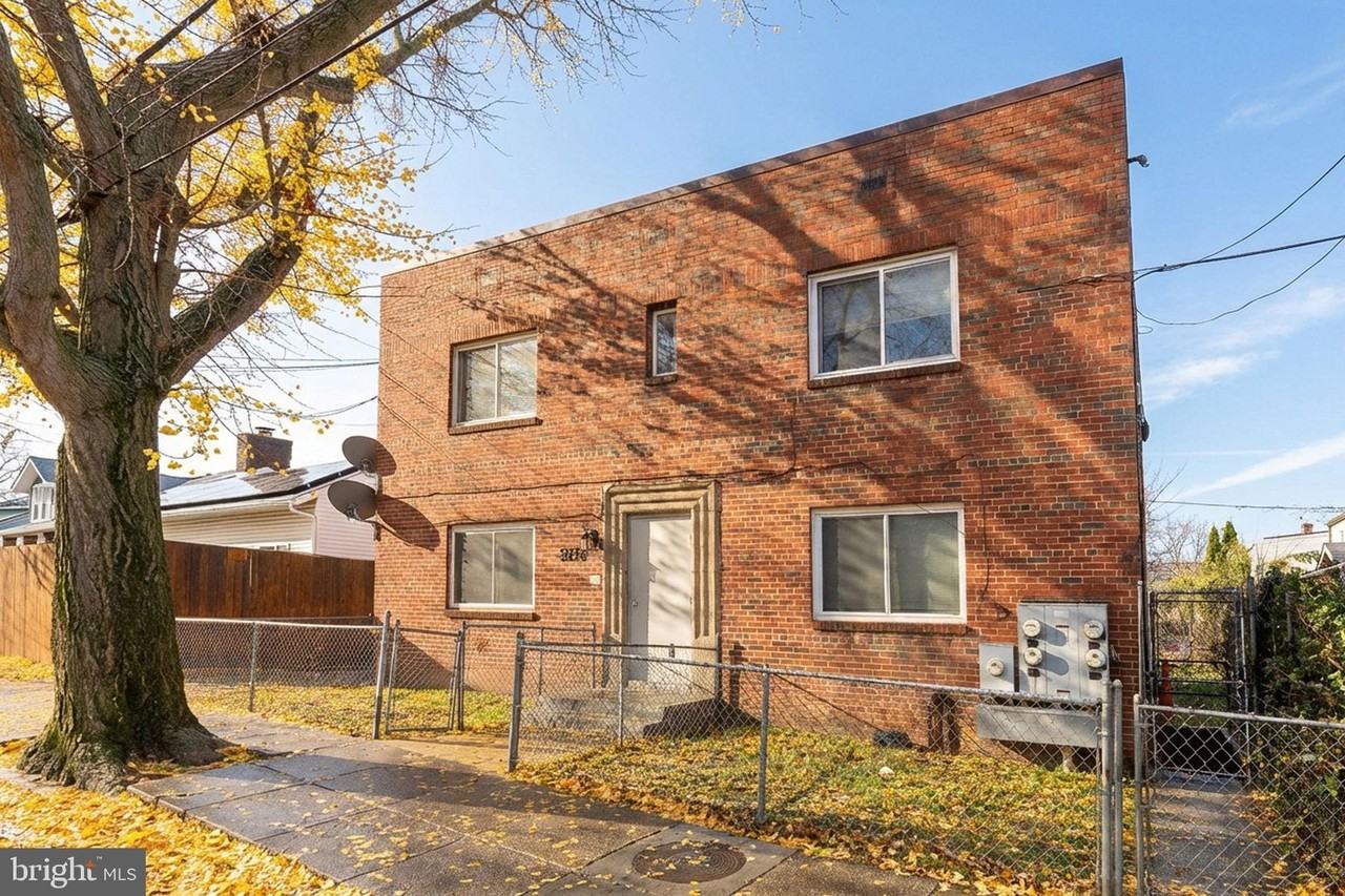 3207 11th Place Southeast #3 - Photo 4 of 36