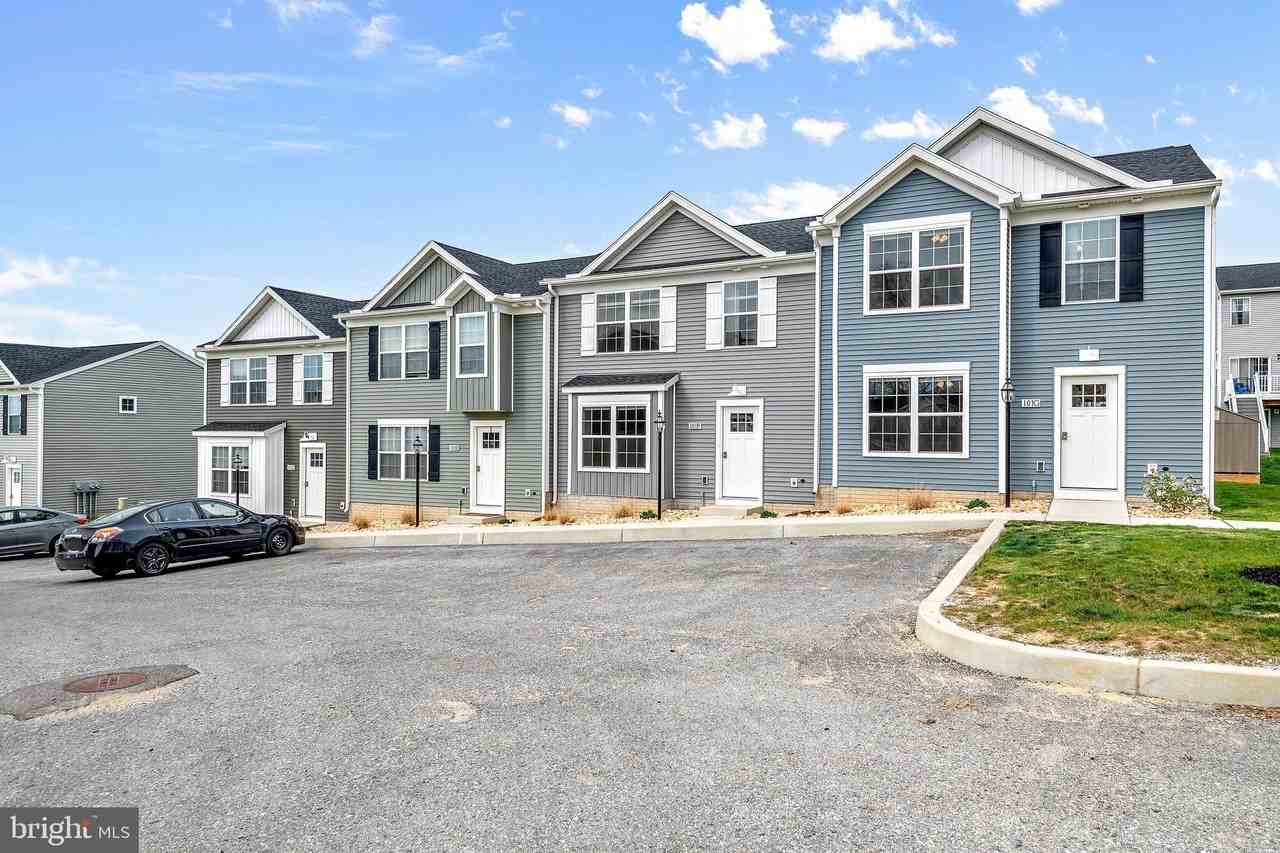 11 H St #11 - Photo 2 of 19