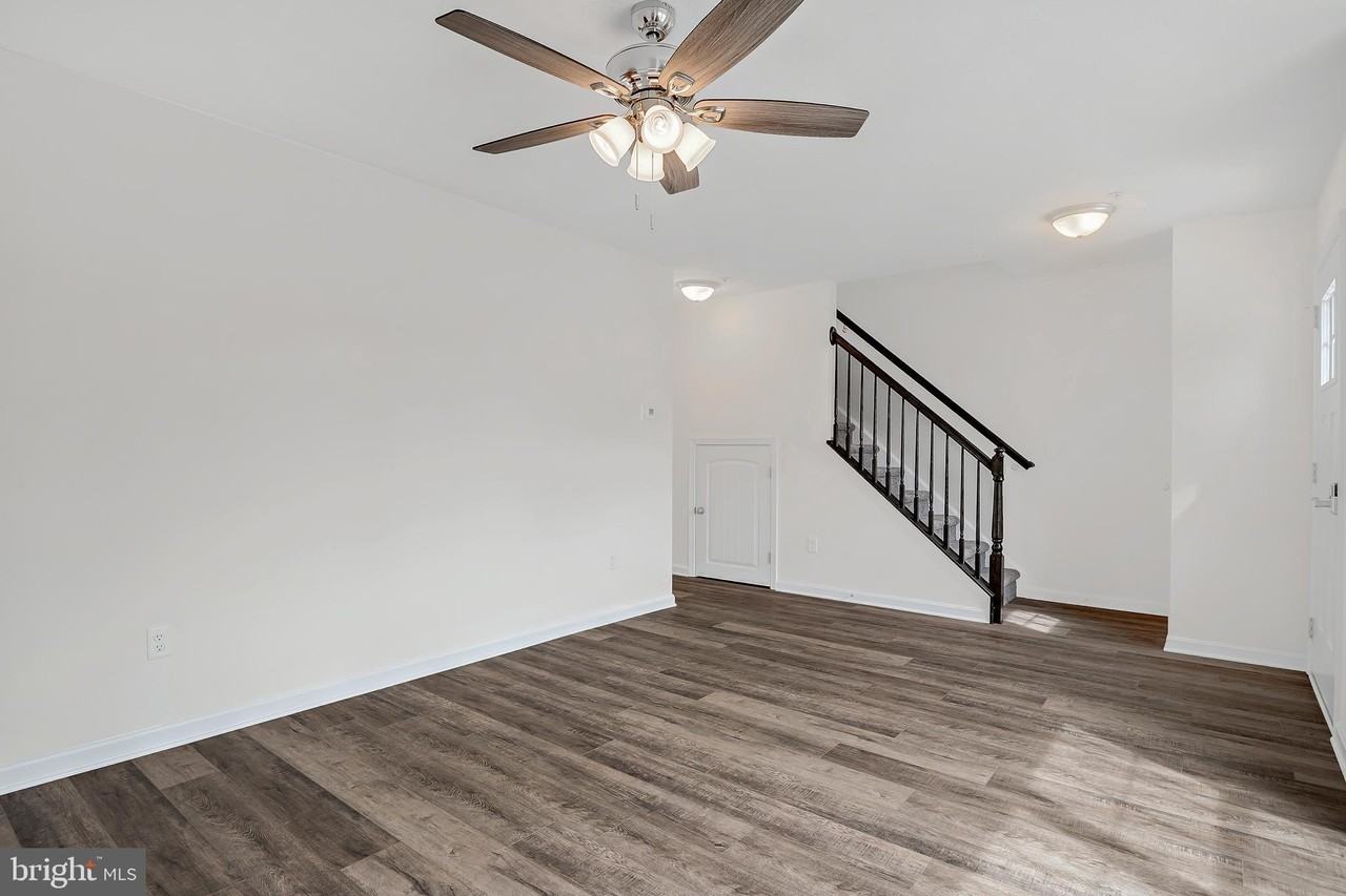 17 H St #17 - Photo 4 of 19