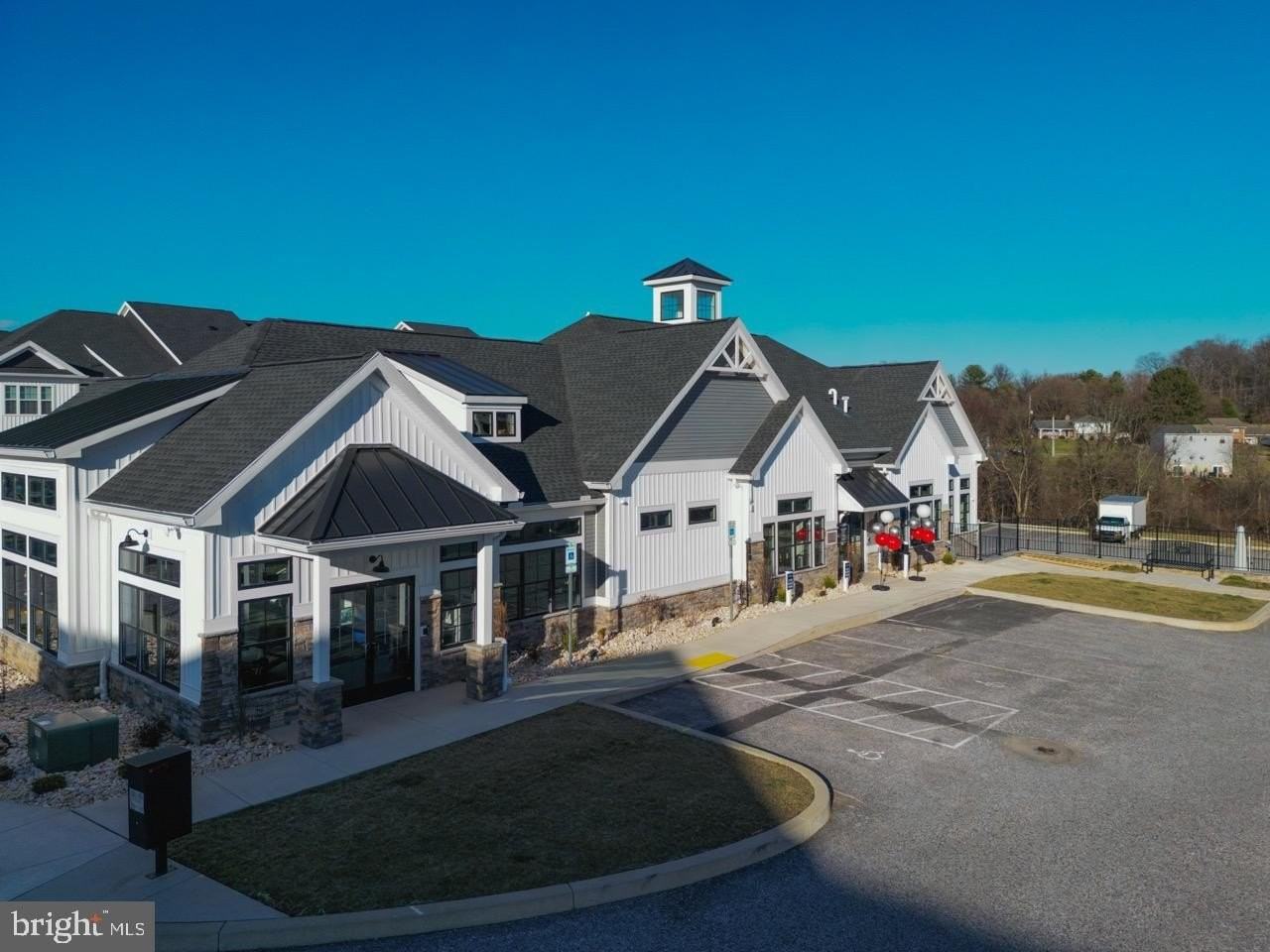 5101 Wynfield Boulevard - Photo 3 of 28