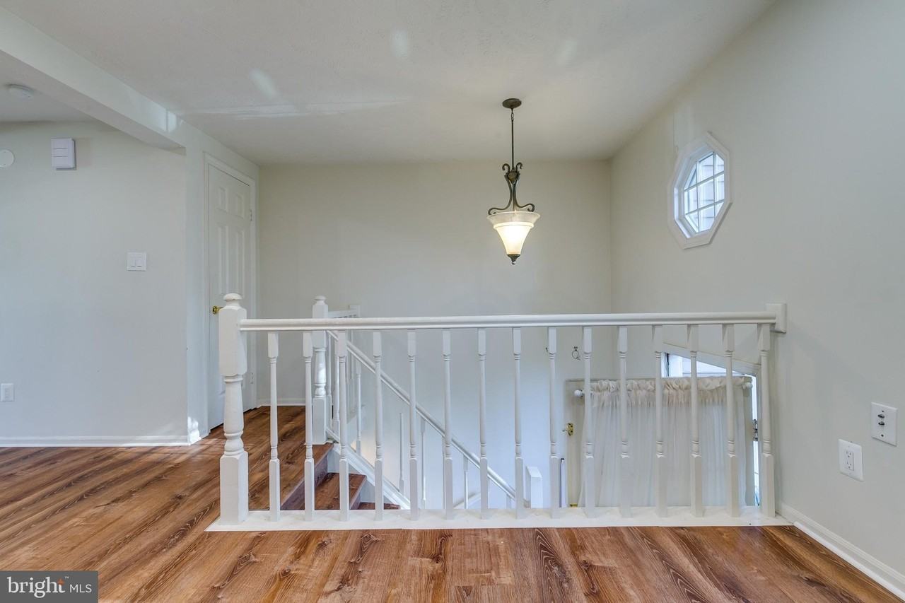 1589 Woodcrest Dr - Photo 6 of 29