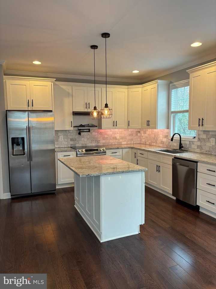 6445 1st Street - Photo 6 of 37