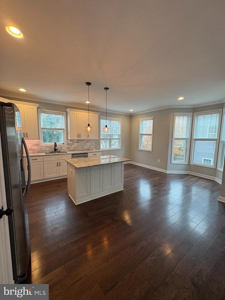 6445 1st Street - Photo 7 of 37