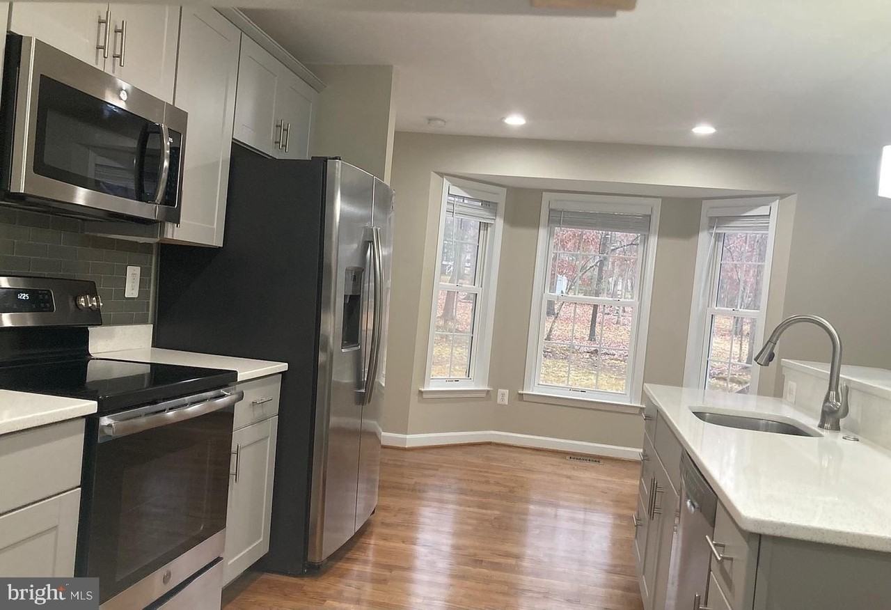 3002 Lakeview Pkwy - Photo 4 of 18