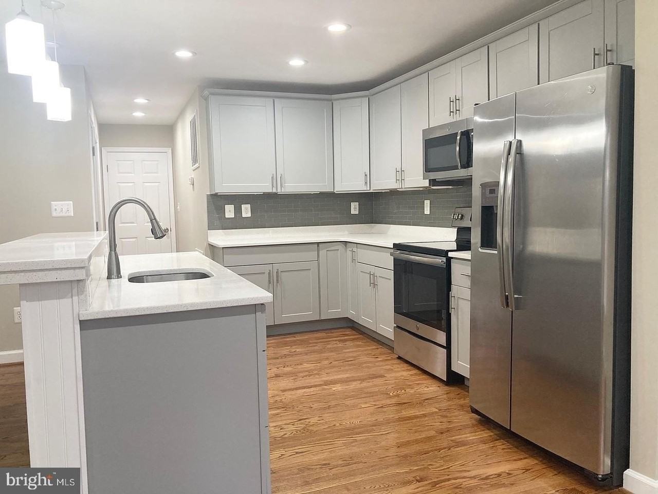 3002 Lakeview Pkwy - Photo 5 of 18