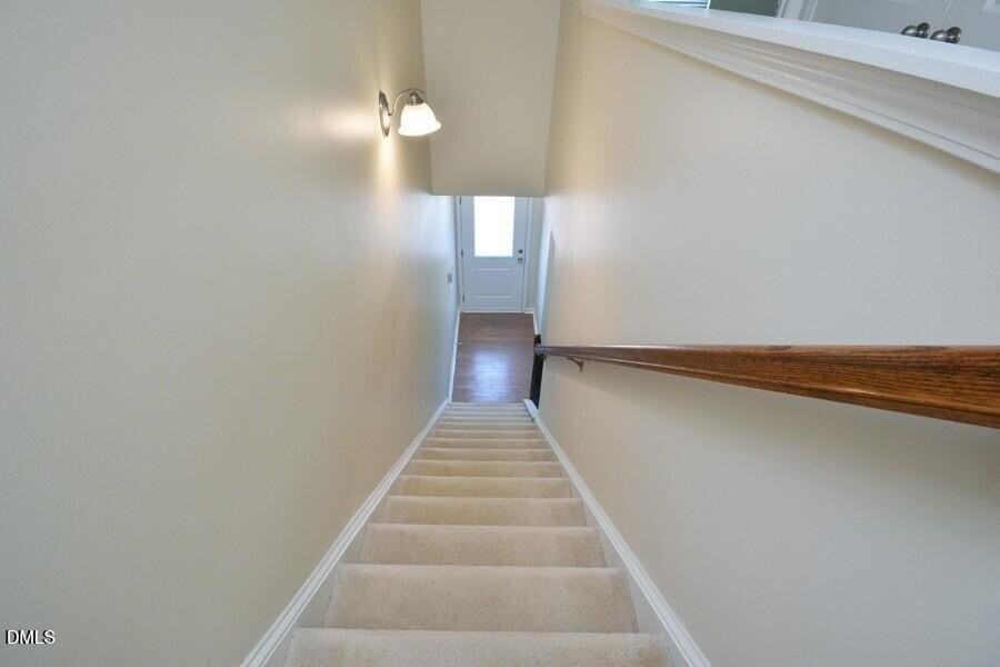 42 Pocono Dr - Photo 2 of 34