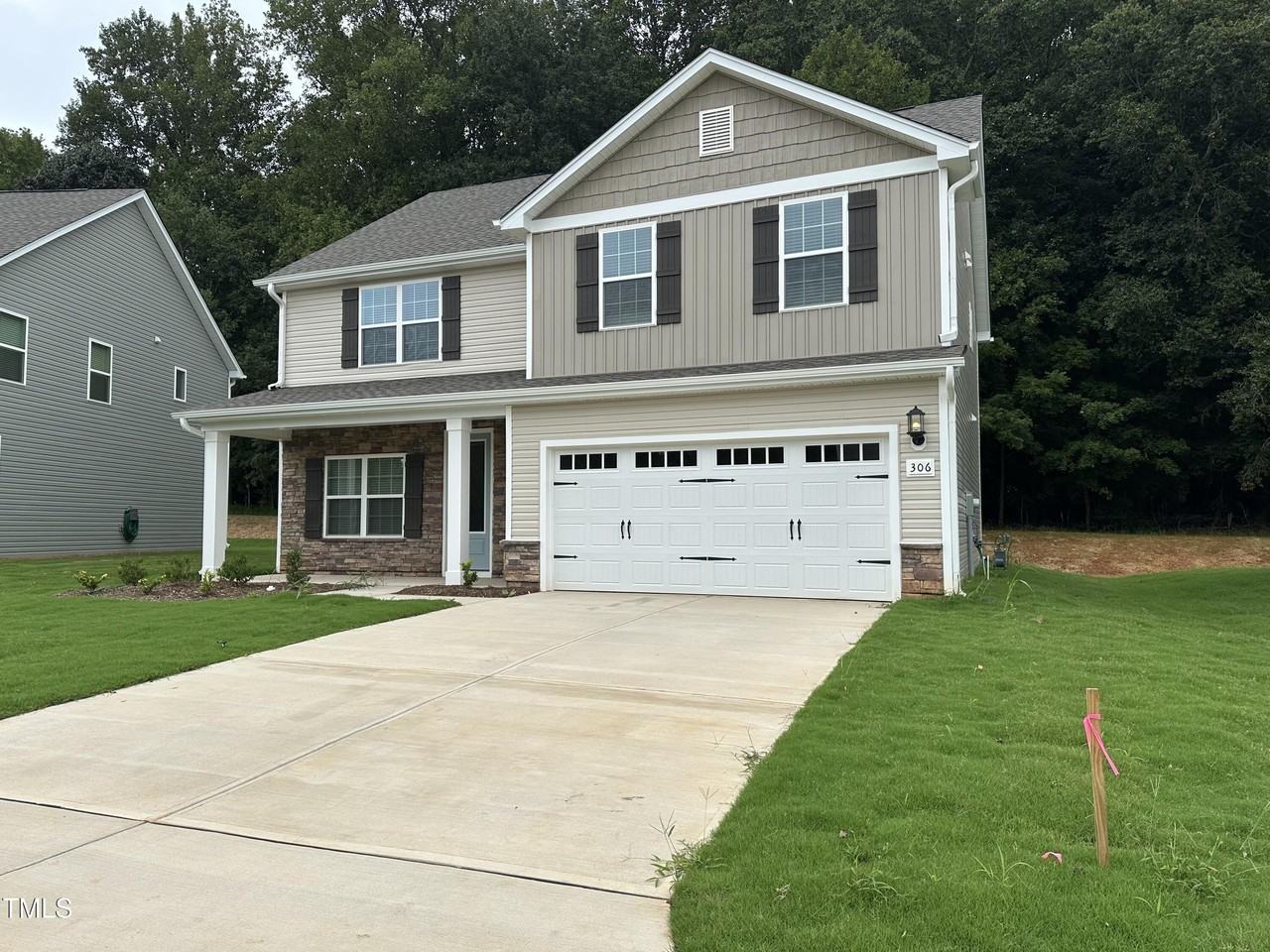 306 Shiloh Way - Photo 2 of 33