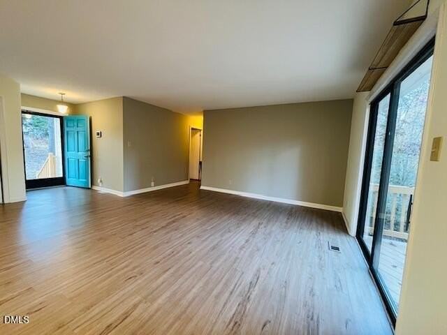 3315 Swansea Street - Photo 3 of 19