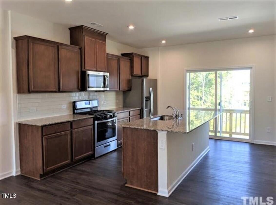 4121 Mahal Avenue - Photo 6 of 33