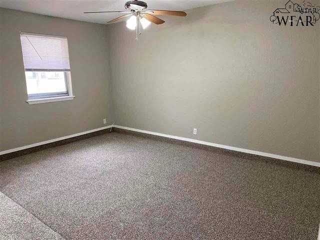 5006 Kingston Dr - Photo 3 of 16