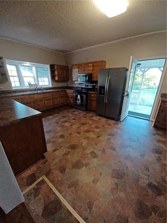 1251 S Oak St - Photo 4 of 20