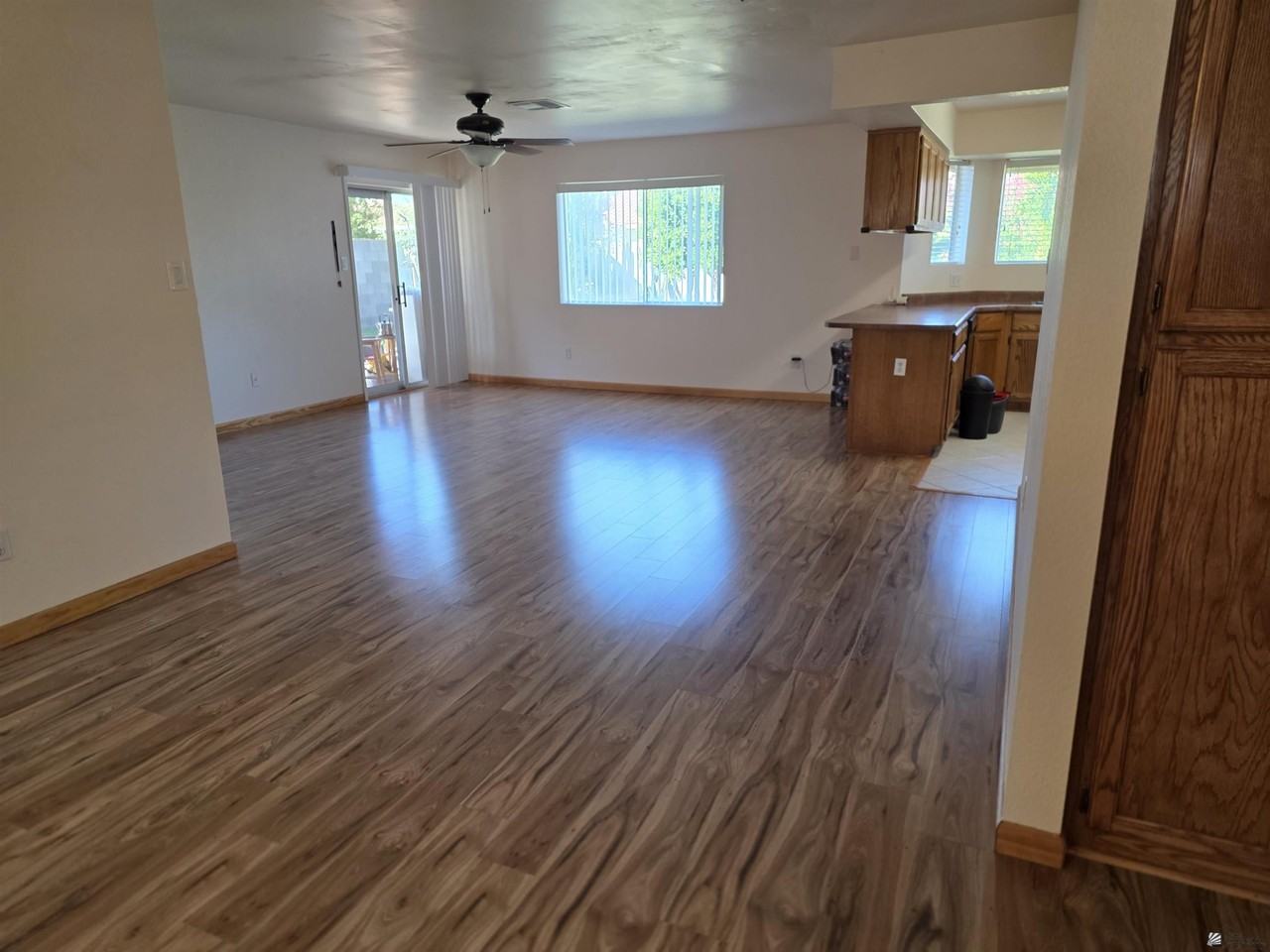 3134 W 30th St - Photo 2 of 14