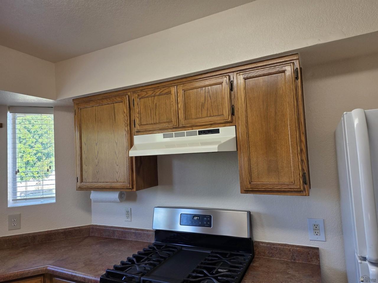 3134 W 30th St - Photo 6 of 14