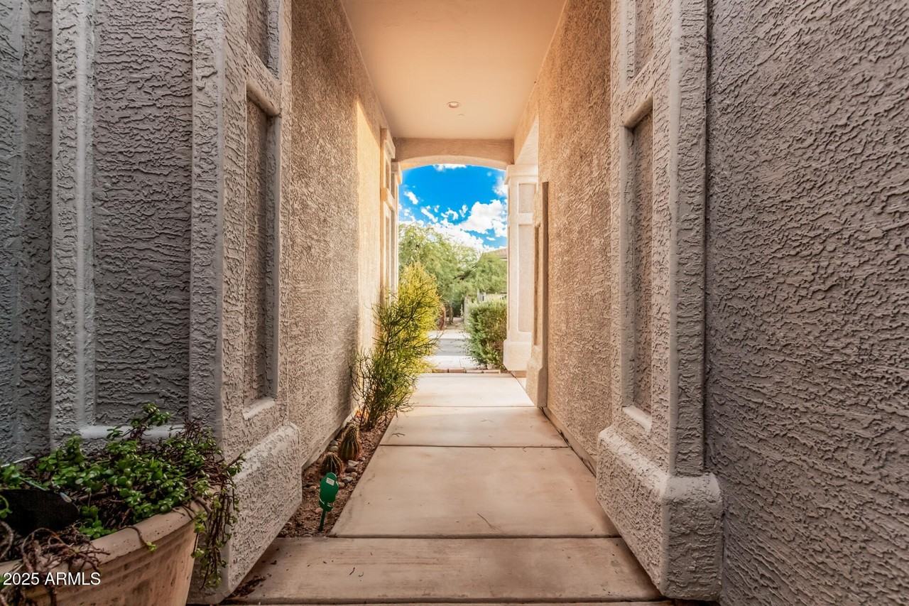 4550 East Bent Tree Drive - Photo 5 of 50