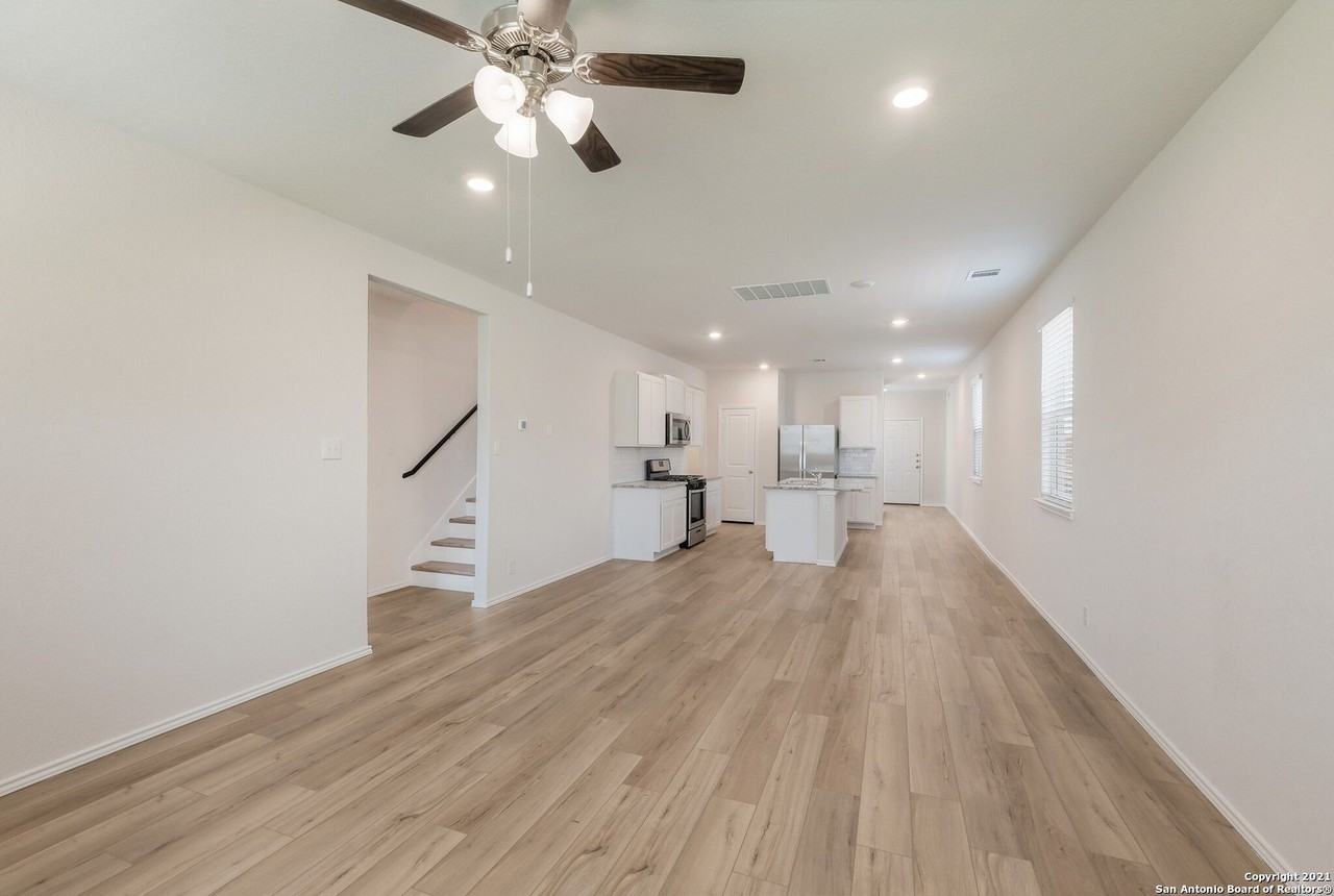 5610 James Trace Dr - Photo 7 of 18