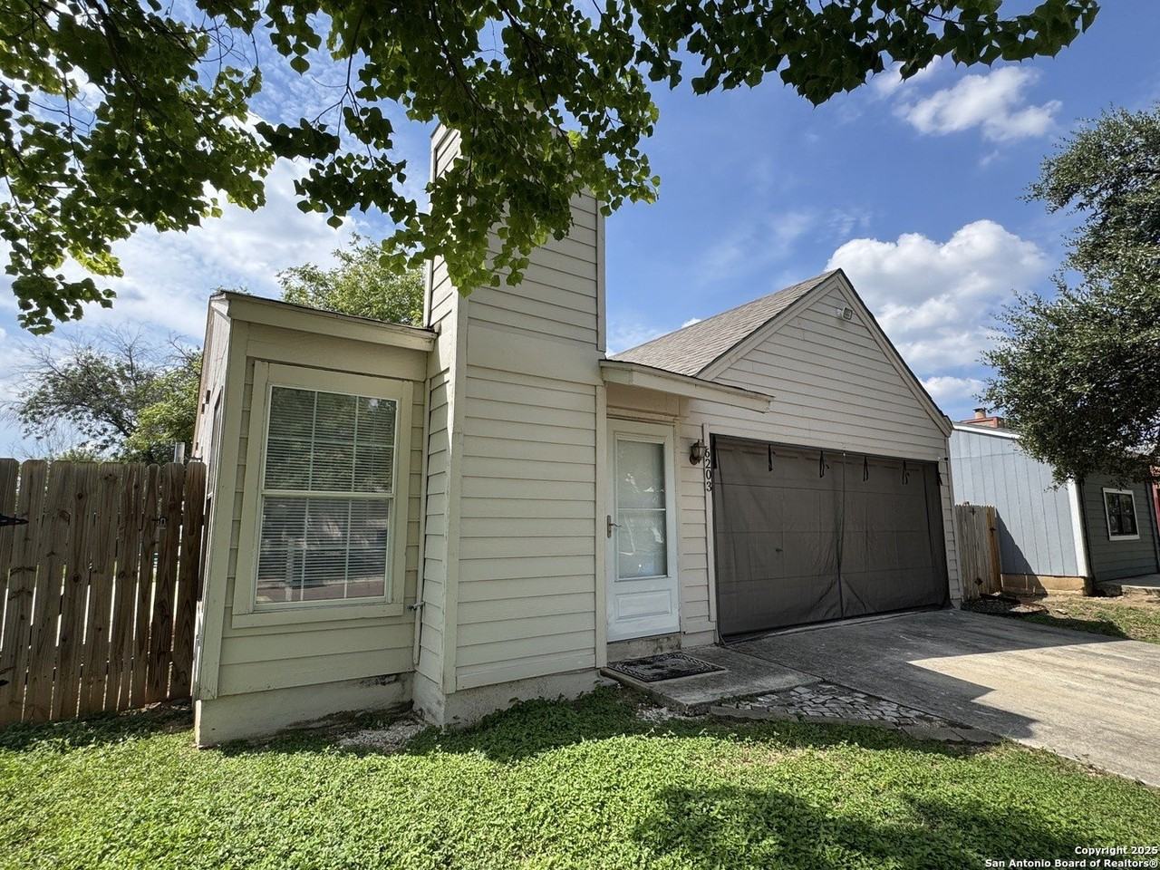 6203 Valley Knight - Photo 3 of 22