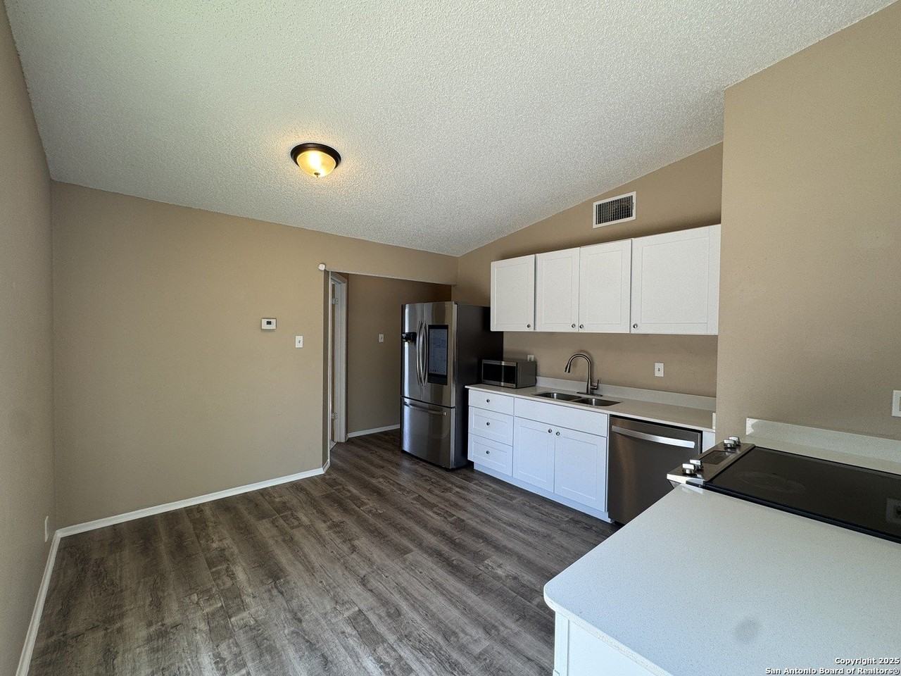 6203 Valley Knight - Photo 4 of 22