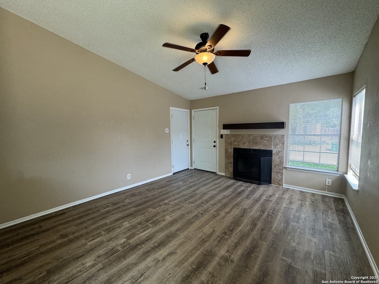 6203 Valley Knight - Photo 5 of 22