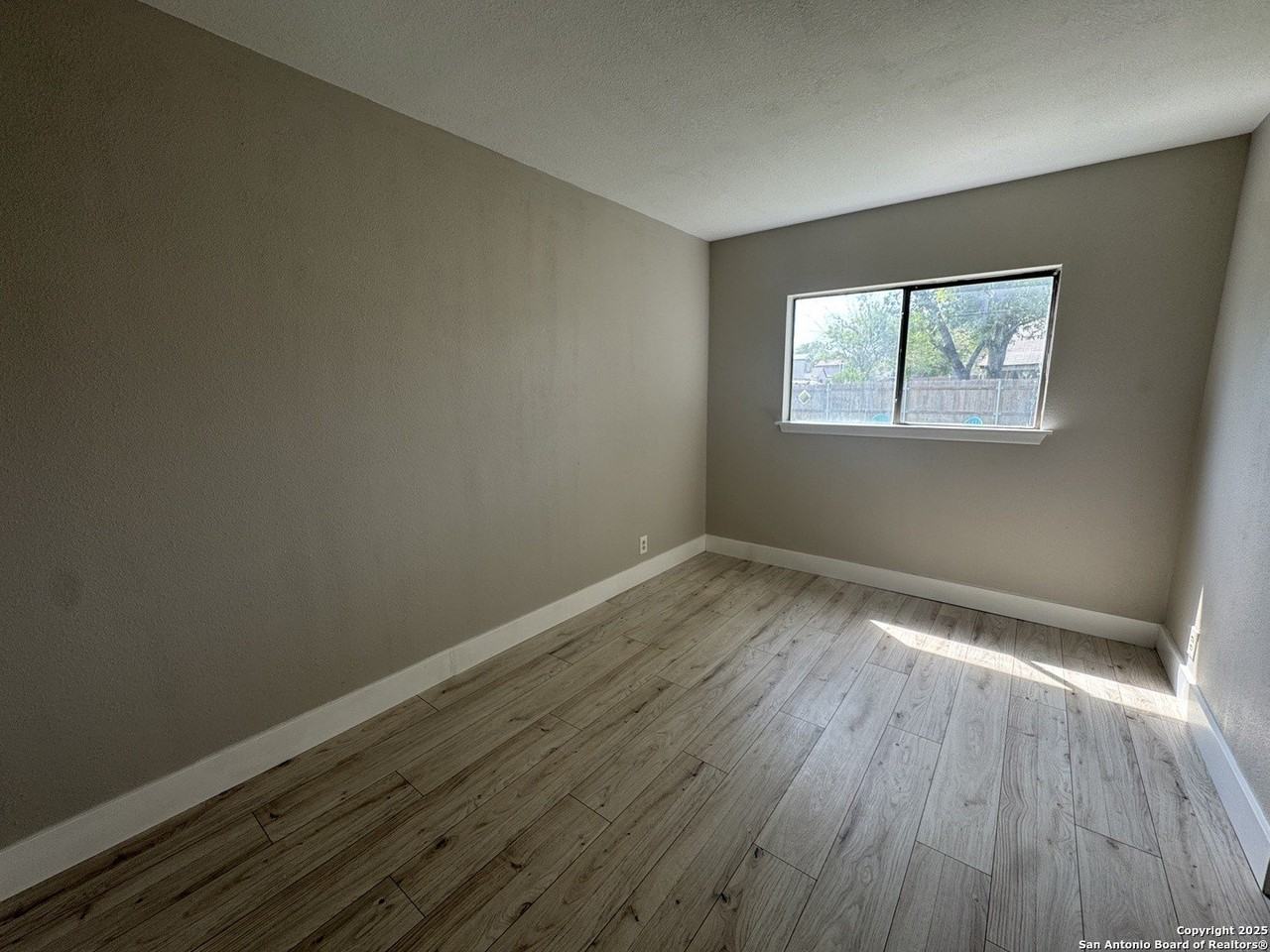 6203 Valley Knight - Photo 7 of 22