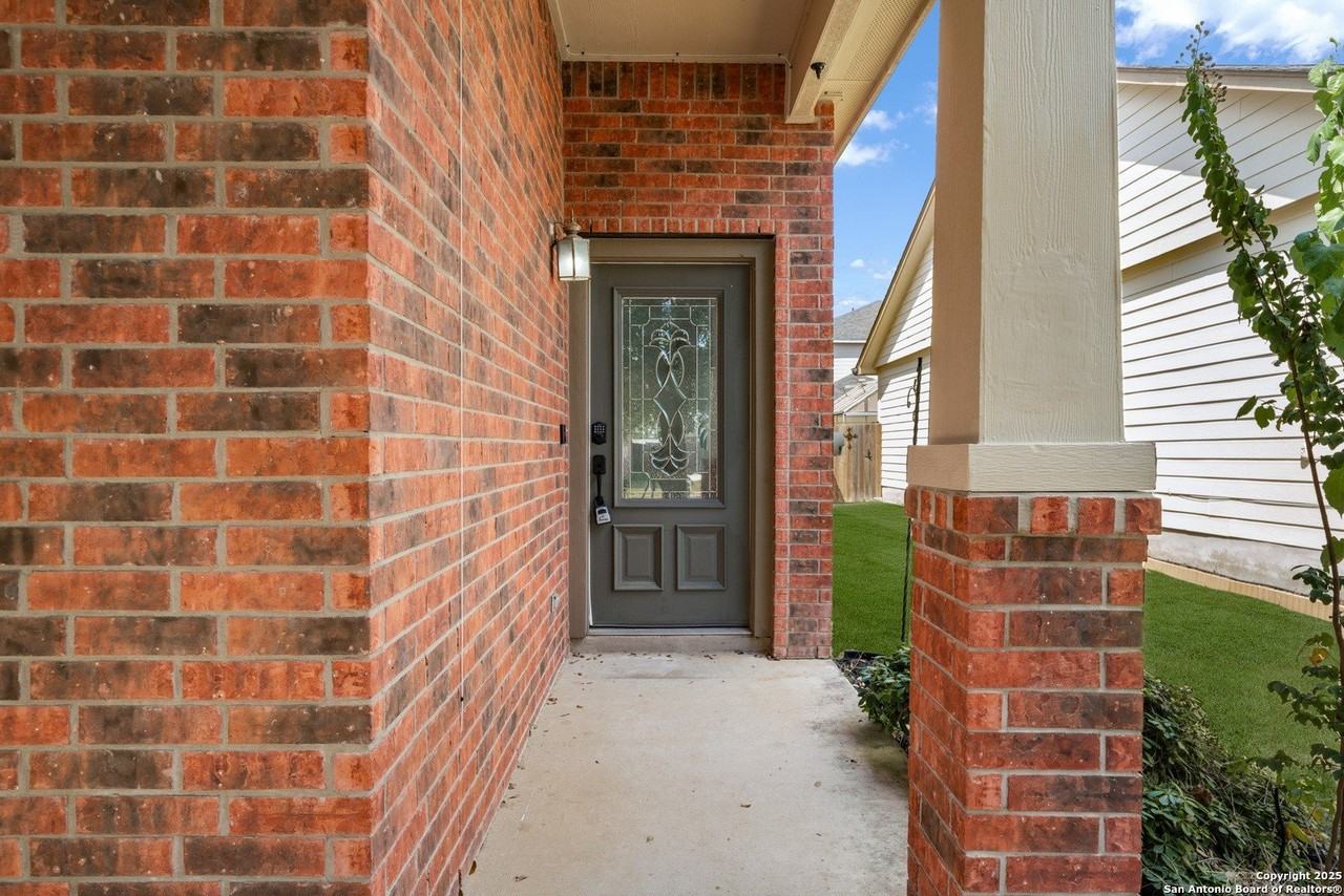 140 140 Clapboard - Photo 4 of 28