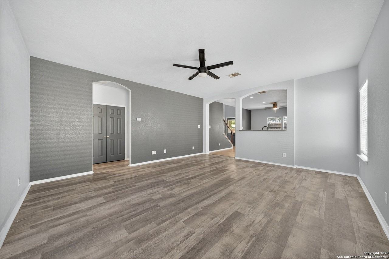 140 140 Clapboard - Photo 6 of 28