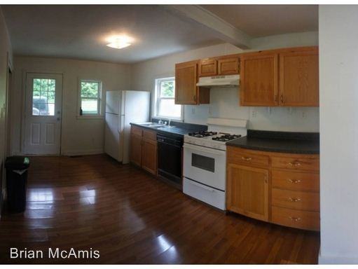 576 Gibson Rd - Photo 3 of 15