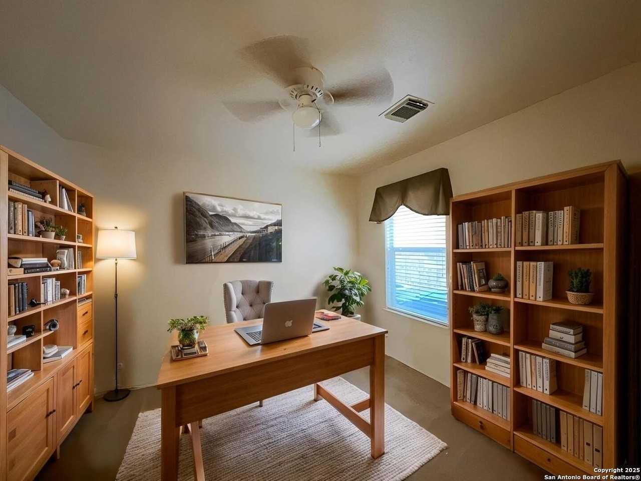 3922 Canyon Pkwy - Photo 7 of 40