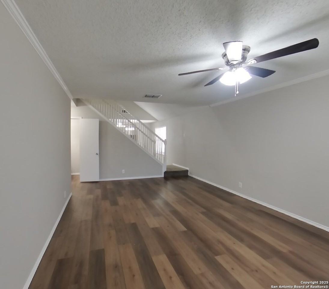 9918 Autumn Arch - Photo 3 of 18