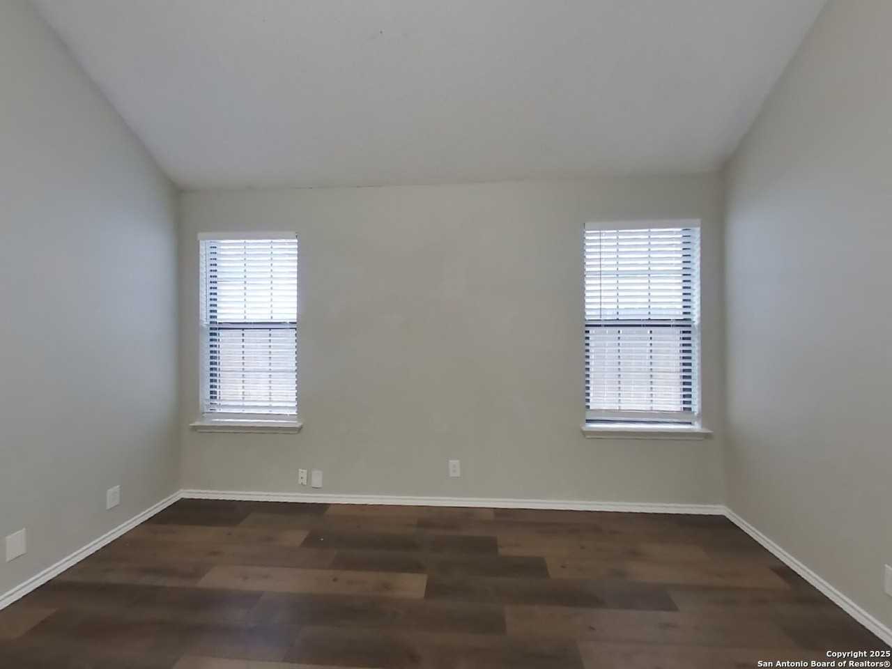 9918 Autumn Arch - Photo 4 of 18