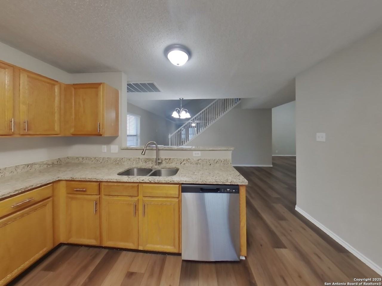 9918 Autumn Arch - Photo 6 of 18