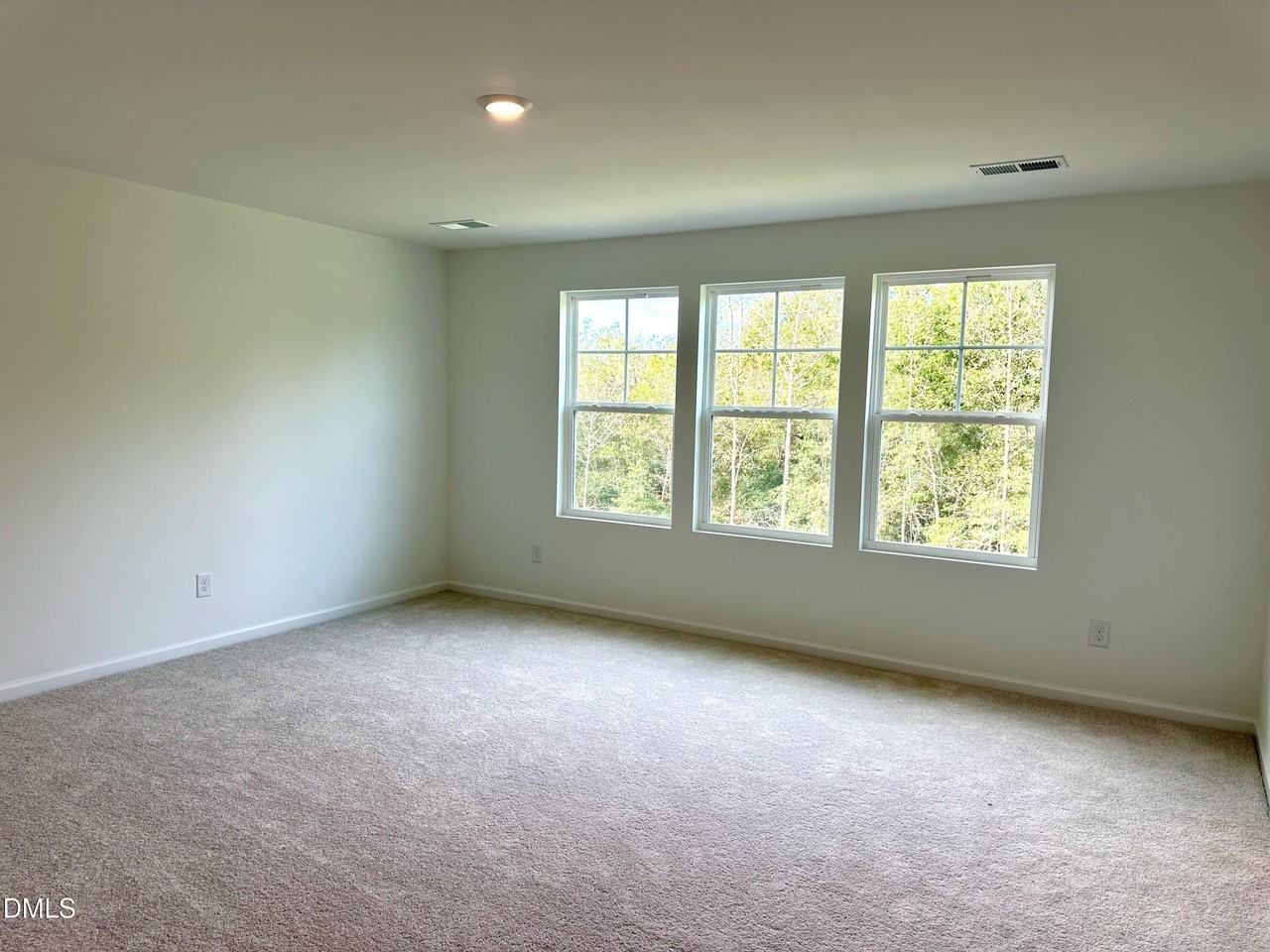 1033 Red Finch Way - Photo 7 of 24