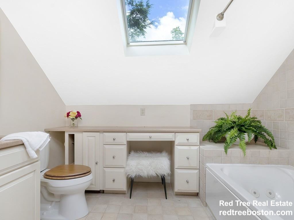 68 Algonquin Rd - Photo 2 of 9