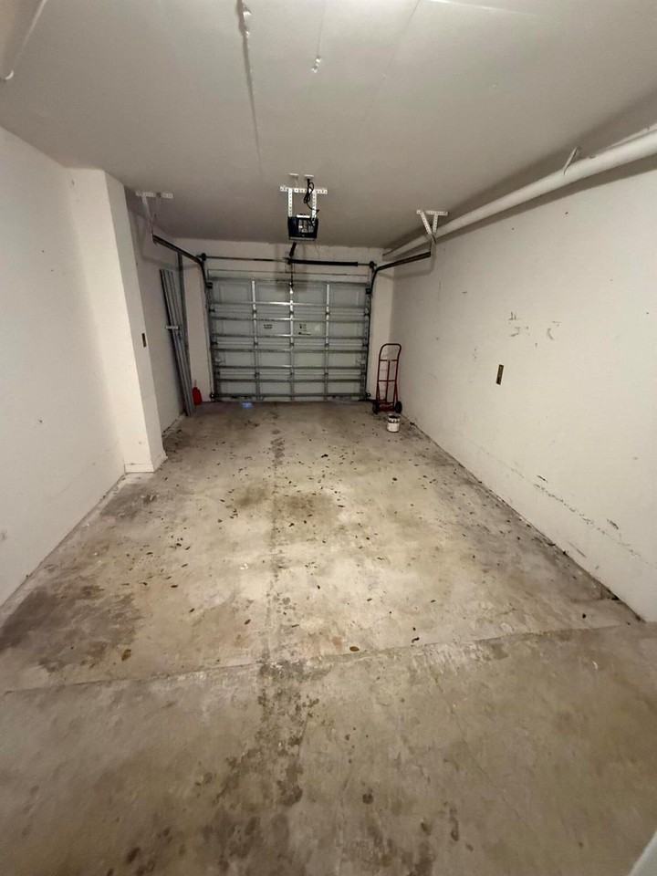 1100 Crestwood Court South - Photo 7 of 8