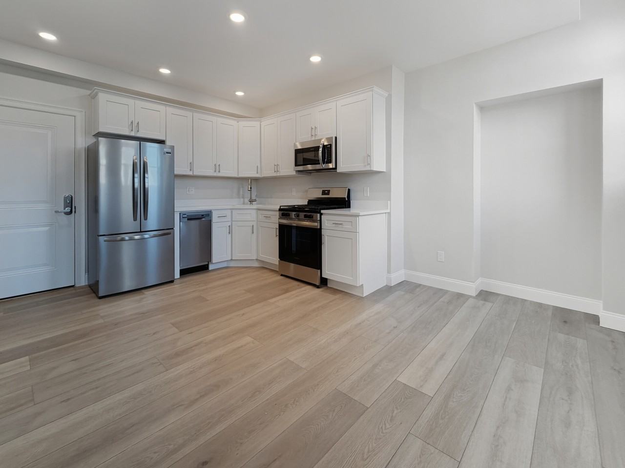 226 Winthrop Street #201 - Photo 3 of 6