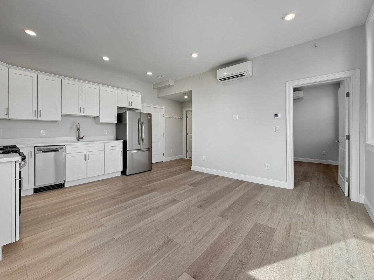 226 Winthrop Street #202 - Photo 7 of 8