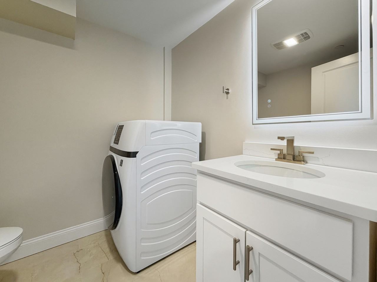 226 Winthrop Street #207 - Photo 4 of 11