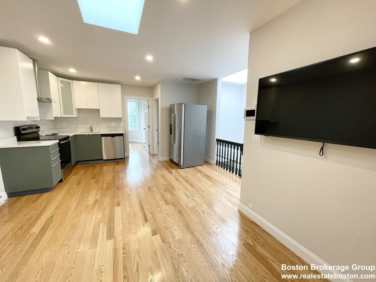 10 Warwick St #3 - Photo 2 of 13