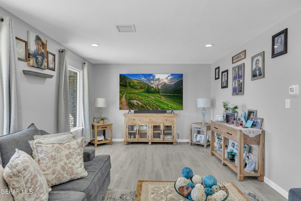 9913 Album Avenue - Photo 5 of 33