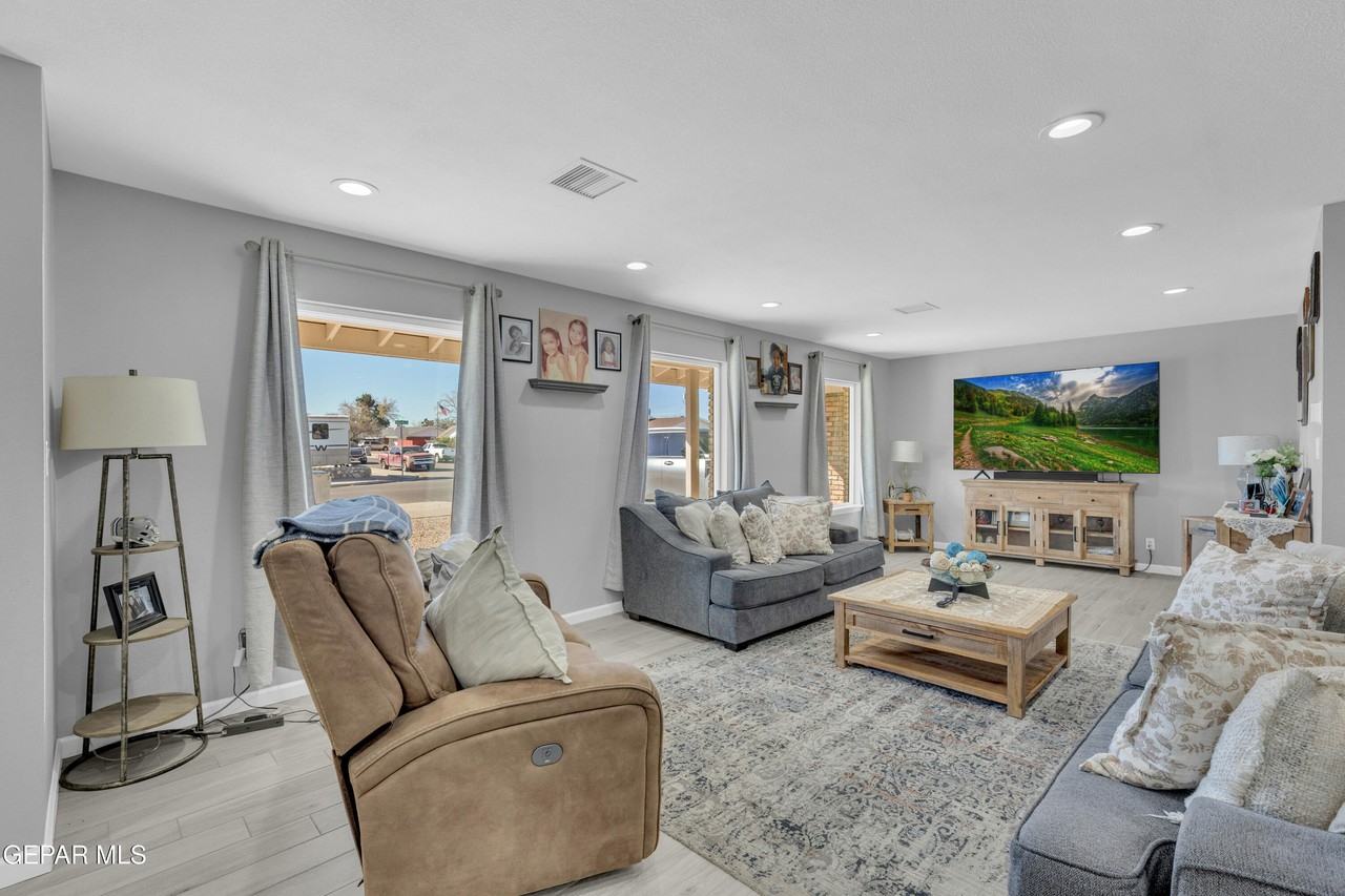 9913 Album Avenue - Photo 6 of 33