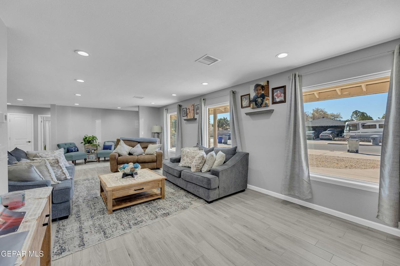 9913 Album Avenue - Photo 7 of 33