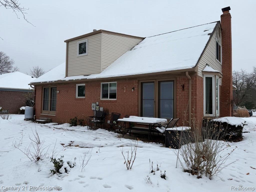 2132 Winchester Road - Photo 5 of 28