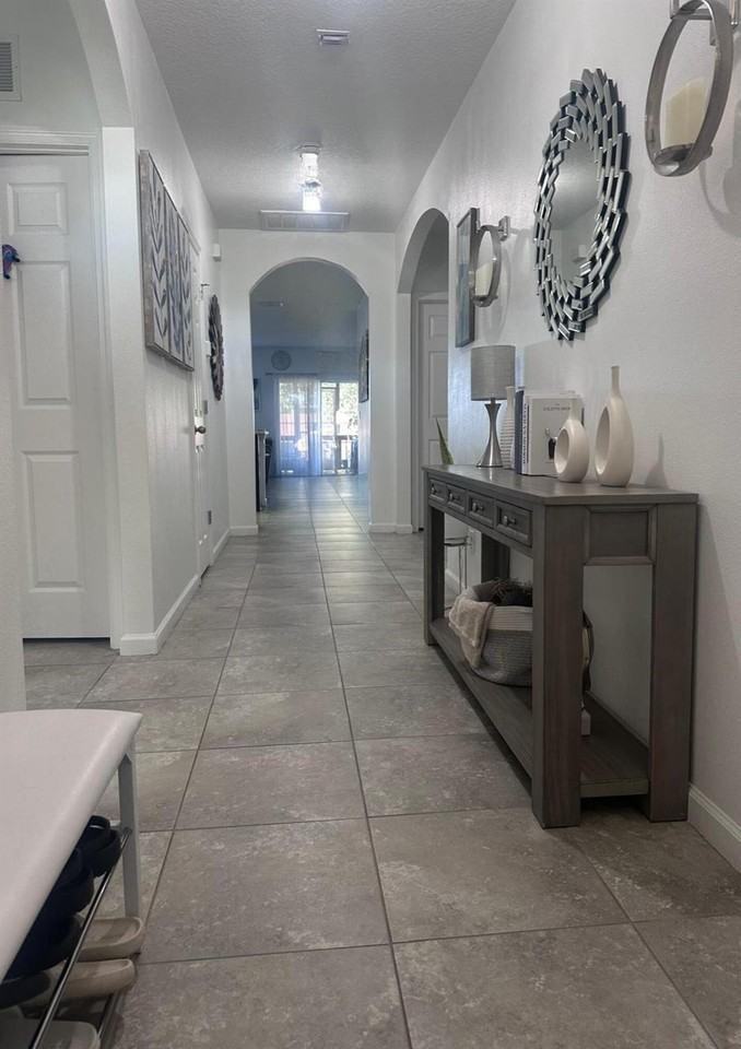 4609 Sw Babylon St - Photo 2 of 18