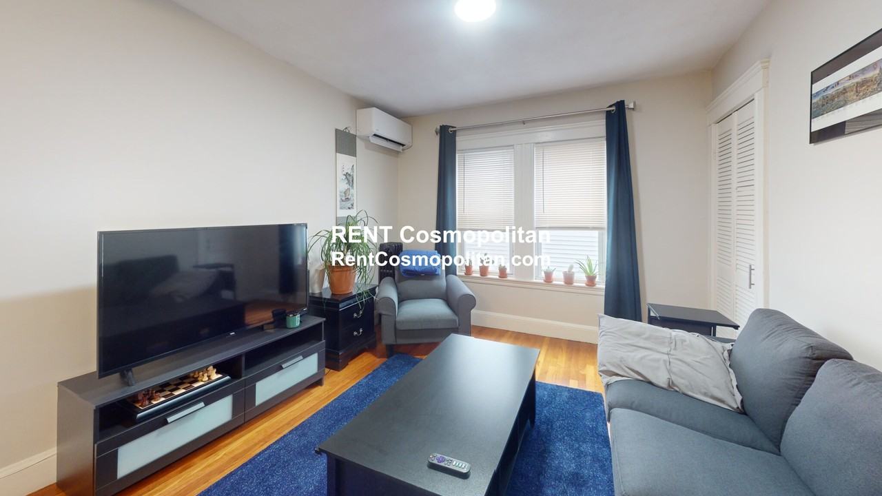 35 Willis Ave #1 - Photo 4 of 10