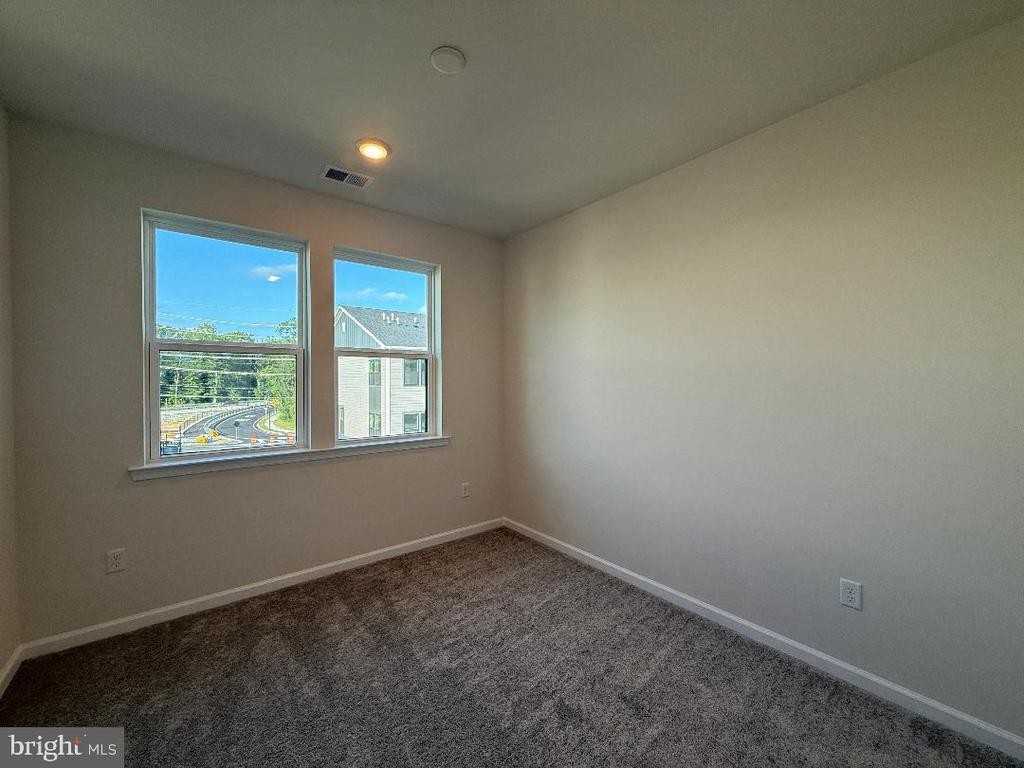 1211 1211 Parker Boulevard - Photo 7 of 14