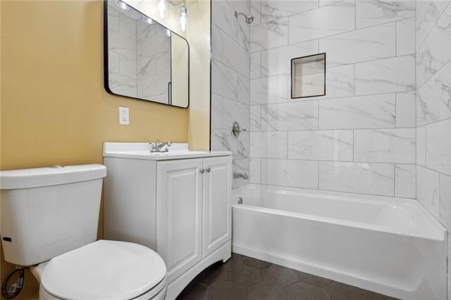 2640 Jasmine St - Photo 6 of 20