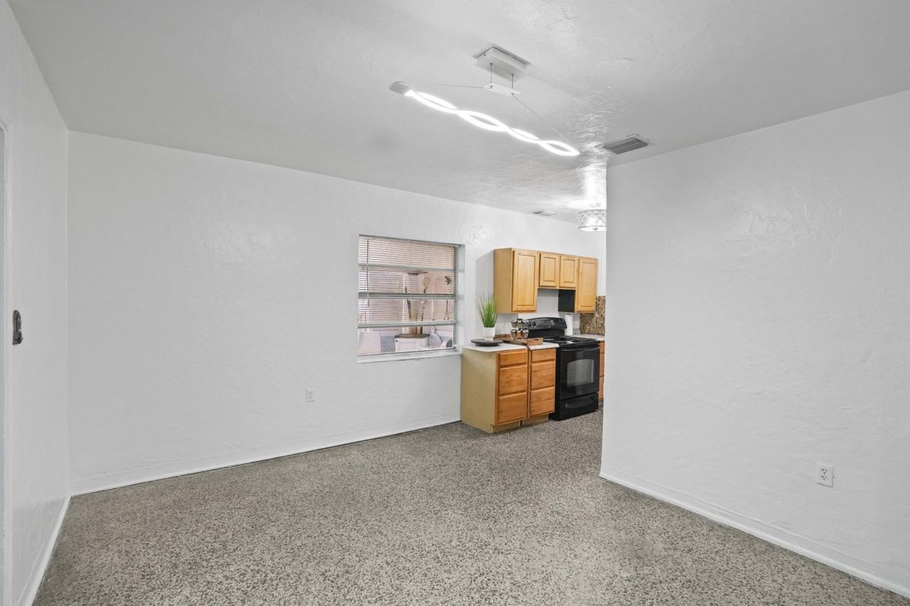 1416 Southwest 27th Street - Photo 5 of 50