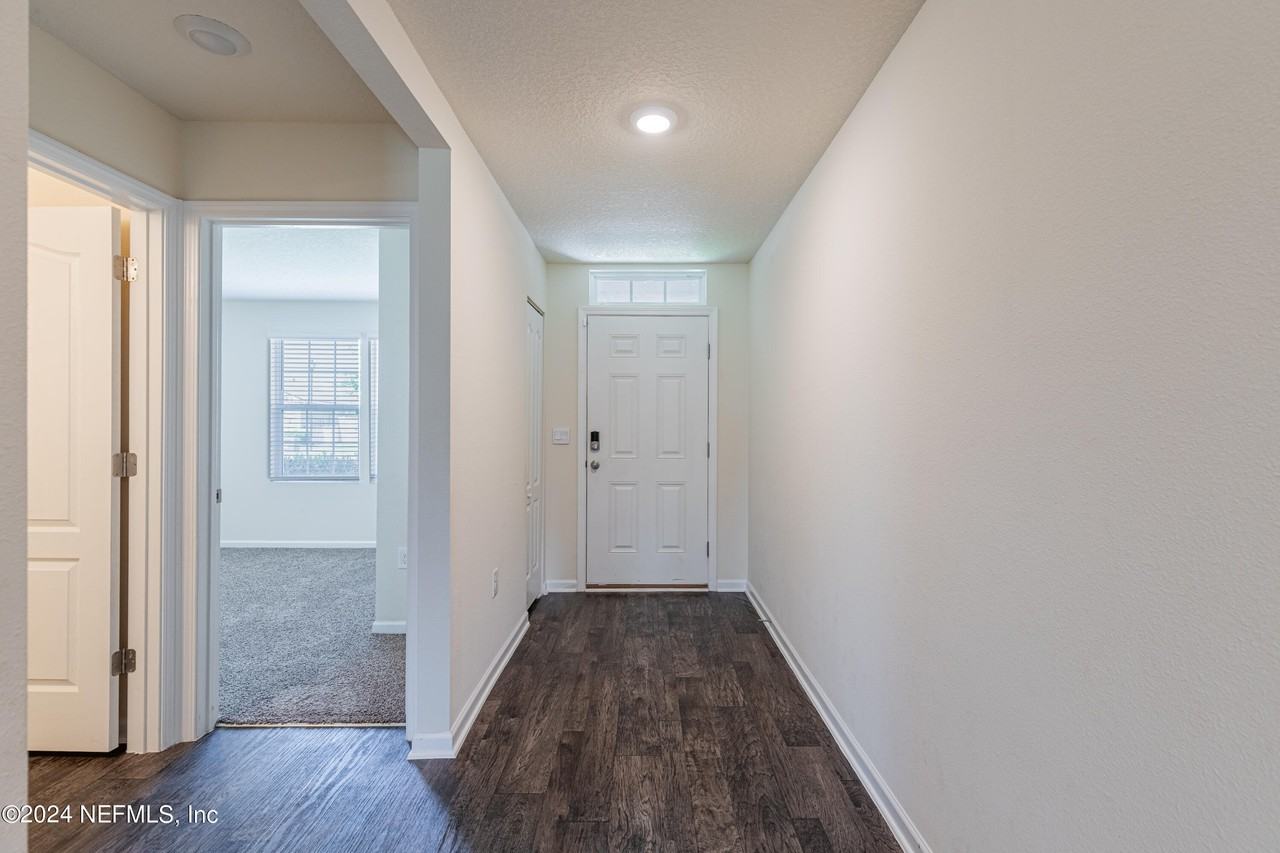 3474 Cliffside Way - Photo 4 of 50