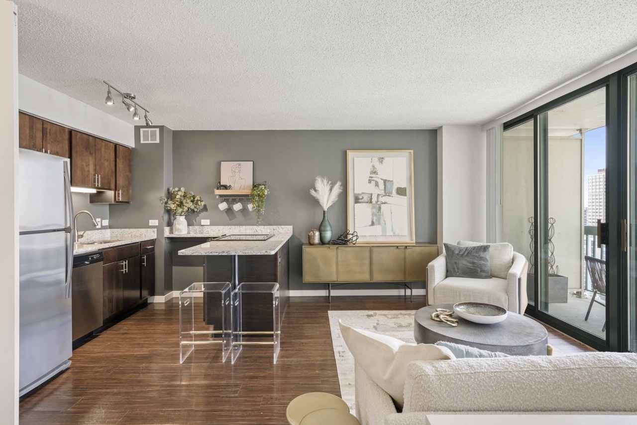 1 W Superior St - Photo 5 of 29