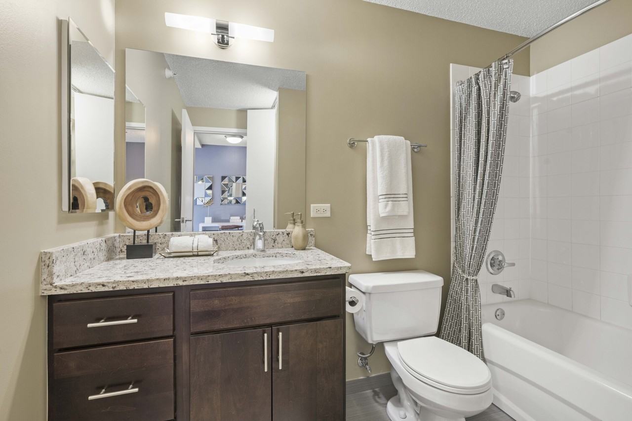 1 W Superior St - Photo 7 of 29